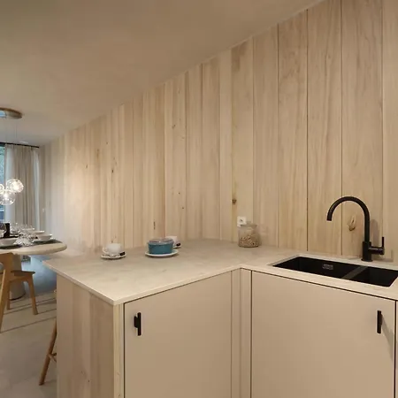 Villa Met Jacuzzi - 8 Personen - Woodz Heusden-Zolder